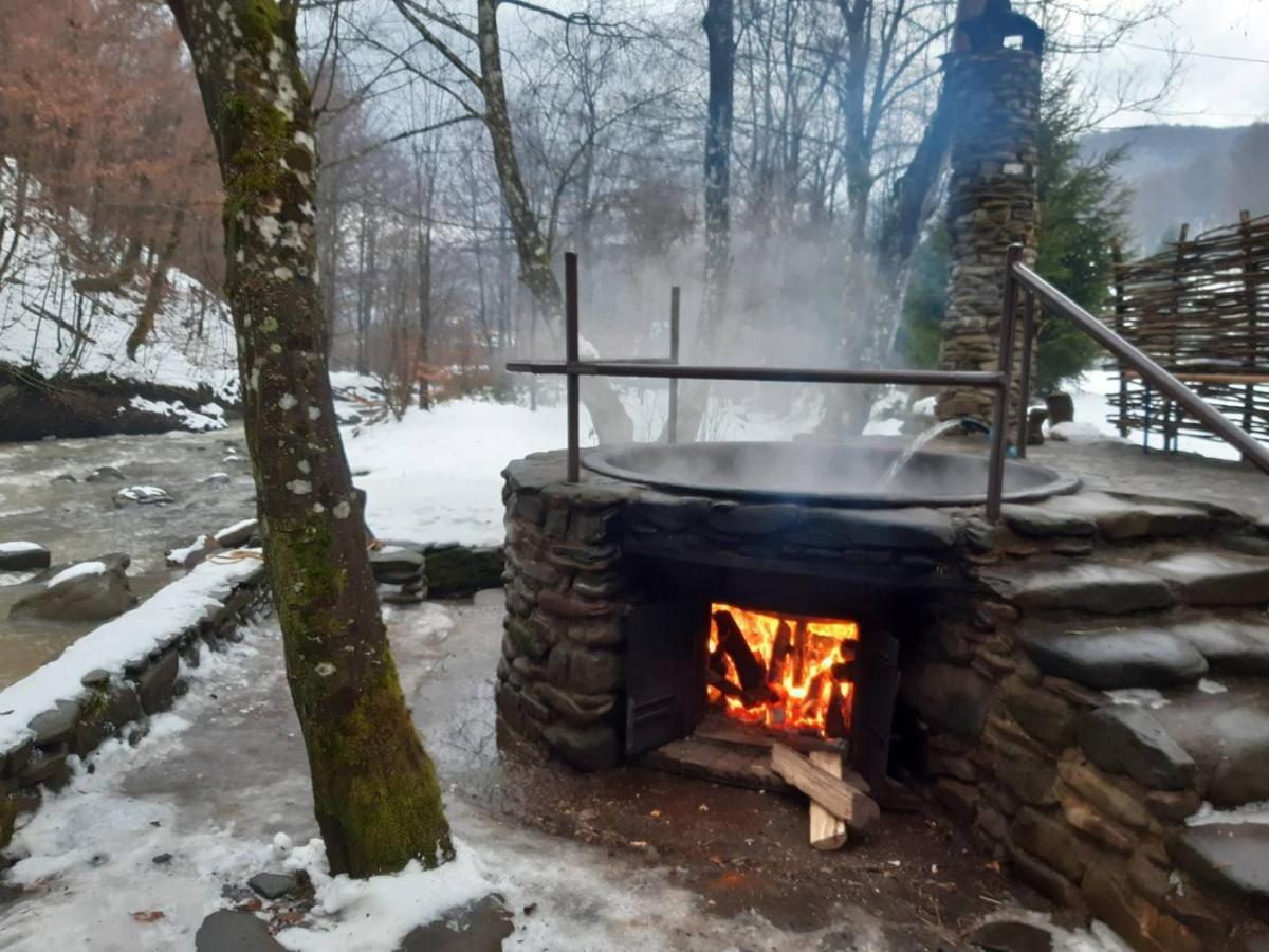 Villa Хатина Біля Потока Lumshory Exterior foto