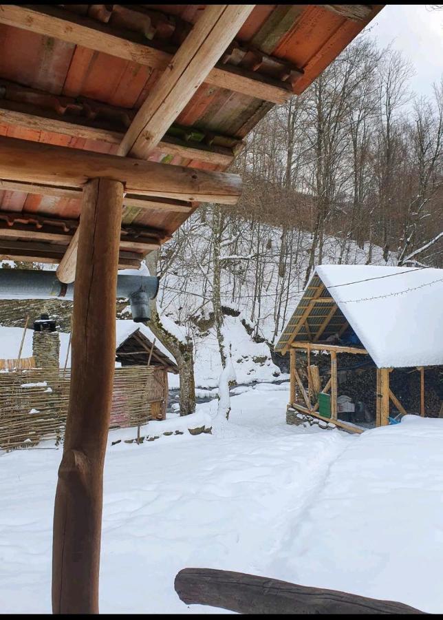 Villa Хатина Біля Потока Lumshory Exterior foto